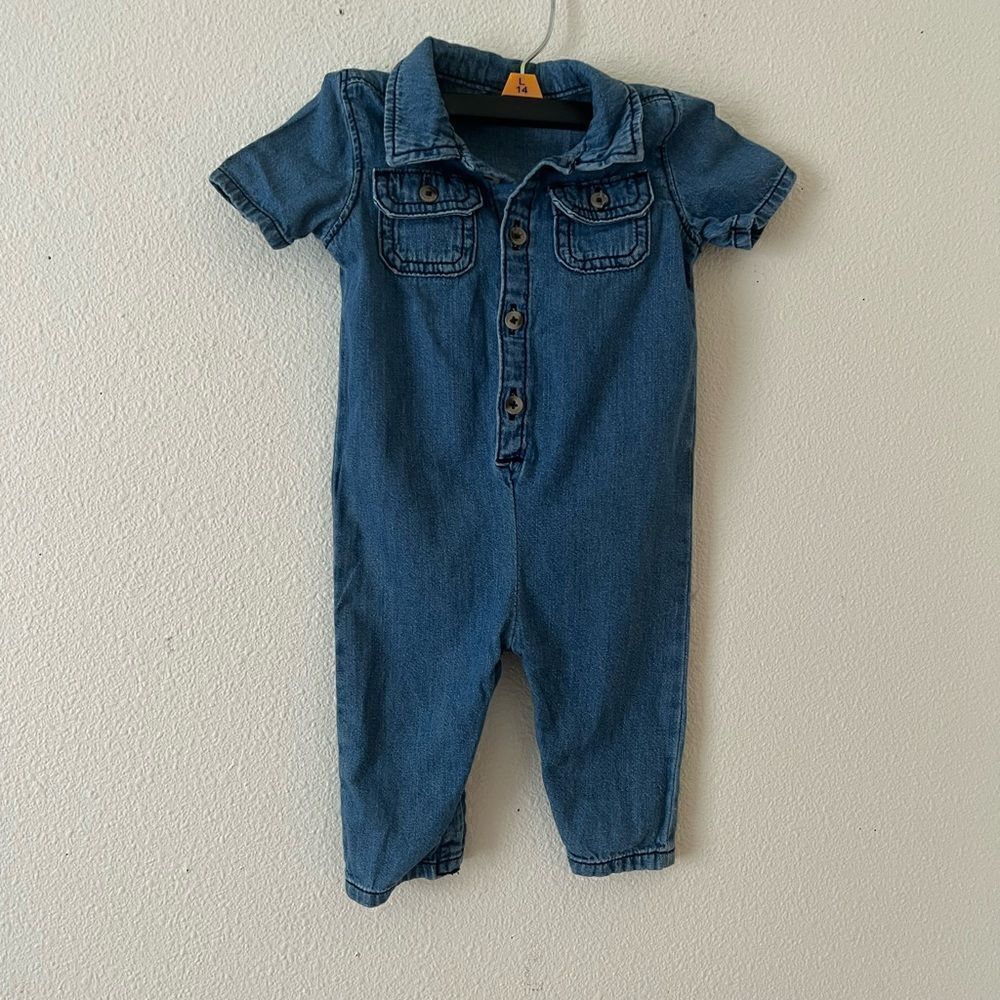 Old Navy Baby romper size 3-6 months